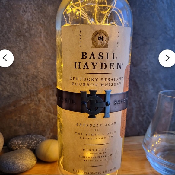 Basil Hayden Kentucky Bourbon Whiskey 750 ml bottle (empty) - Picture 14 of 14